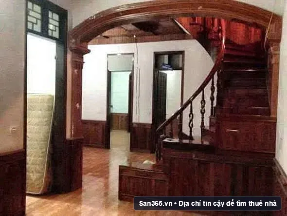 Cho thuê nhà 2 tầng ở  đường Văn Đức Giai ( Hưng Bình )