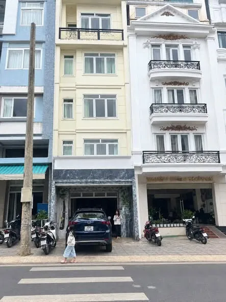 Cho thuê nhà nguyên căn hai mặt tiền trung tâm thành phố Đà Lạt