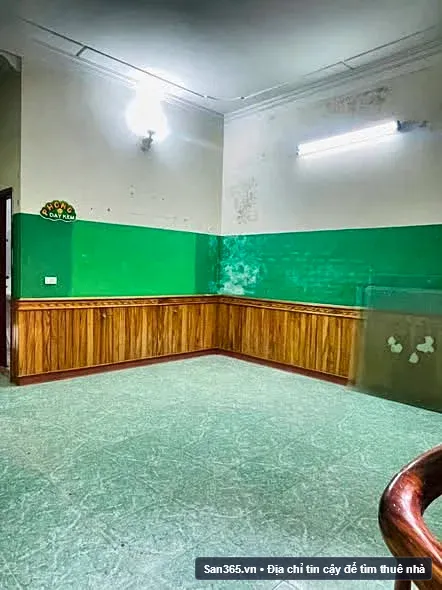 Cho thuê NHÀ 4 tầng MẶT ĐƯỜNG LÊ NIN – TP VINH DIỆN TÍCH 100m²